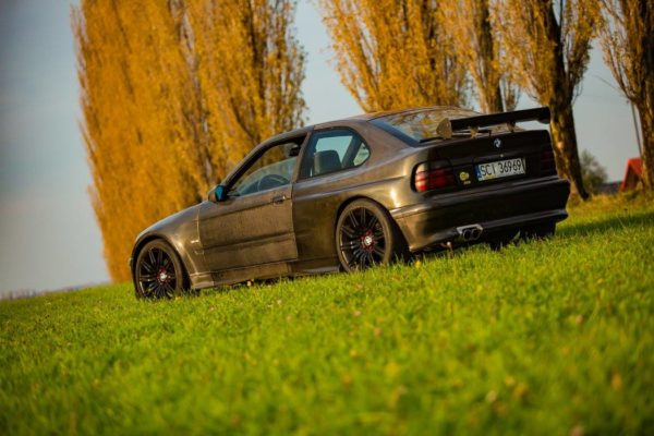 BMW E36 Compact Full Carbon Body